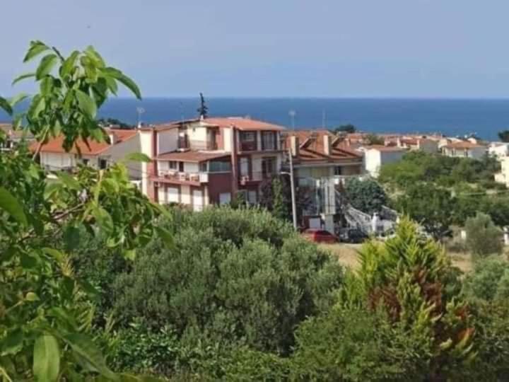 Blue Moon Accommodation Nea Michaniona Bagian luar foto