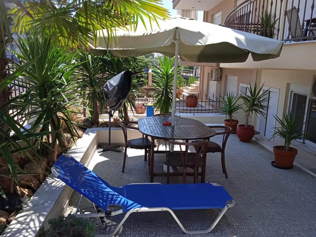 Blue Moon Accommodation Nea Michaniona Bagian luar foto