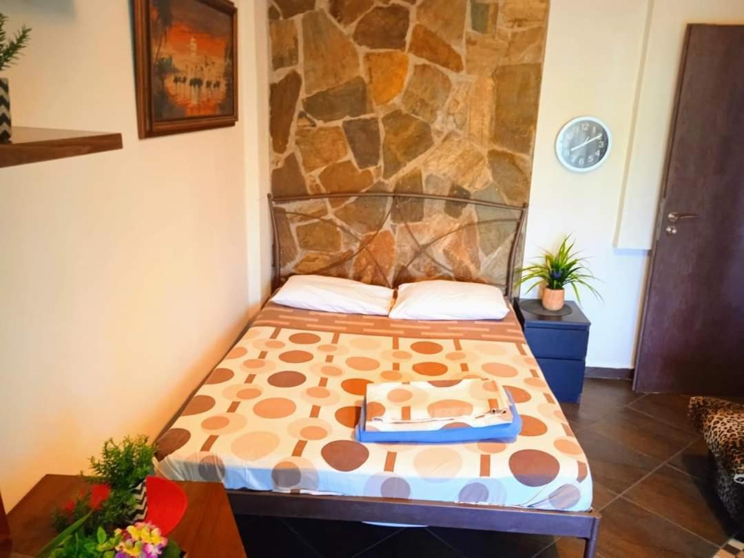 Blue Moon Accommodation Nea Michaniona Bagian luar foto
