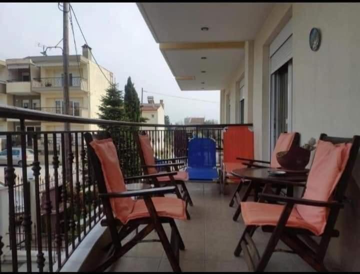 Blue Moon Accommodation Nea Michaniona Bagian luar foto