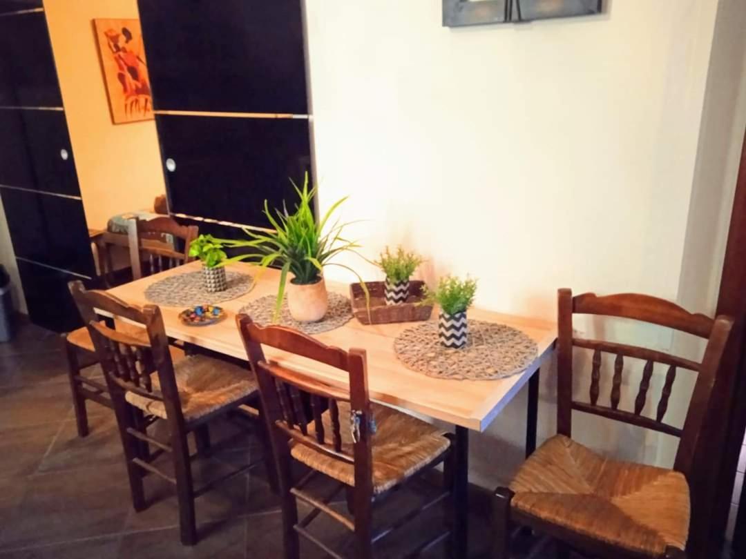 Blue Moon Accommodation Nea Michaniona Bagian luar foto