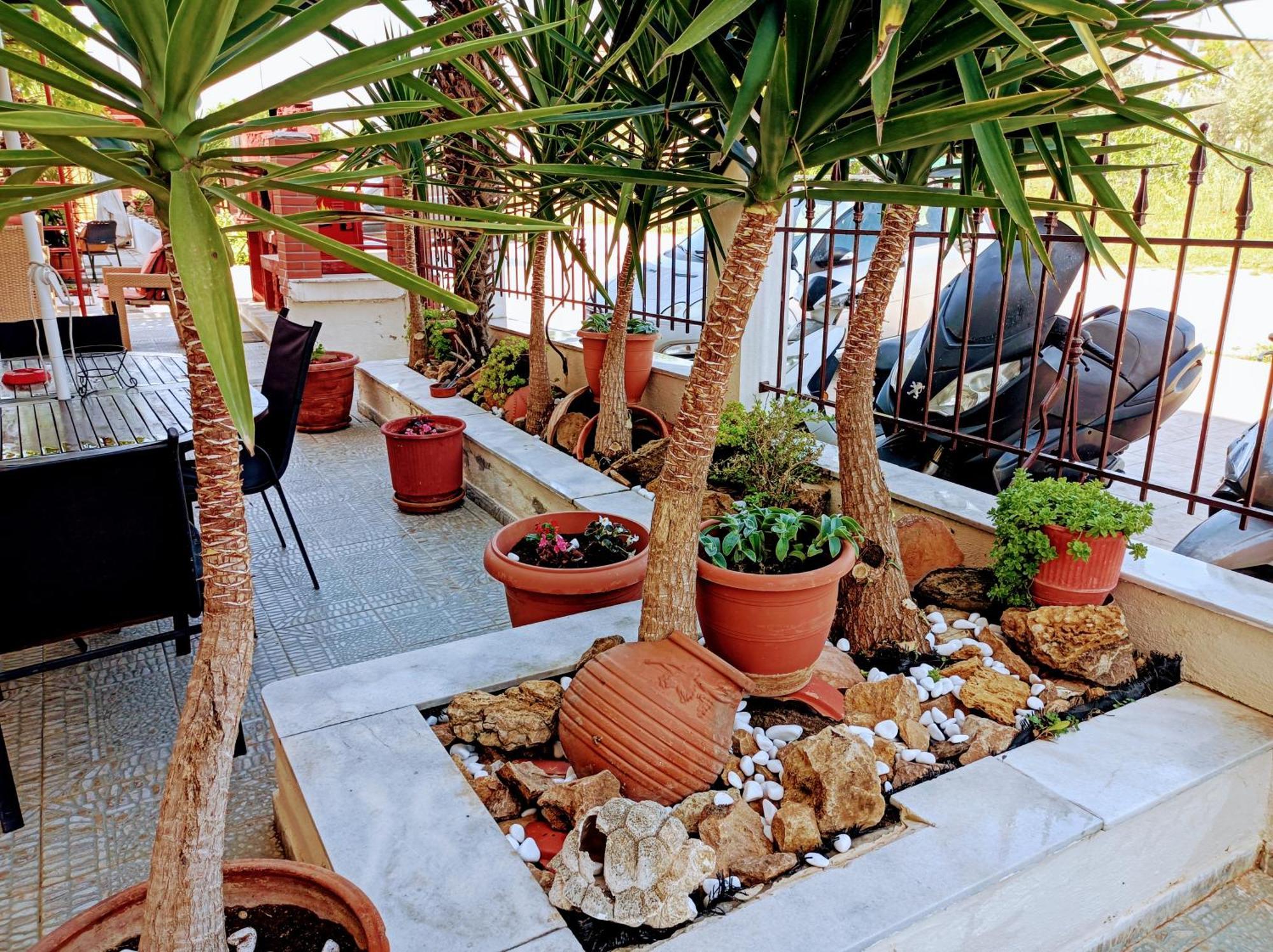 Blue Moon Accommodation Nea Michaniona Bagian luar foto